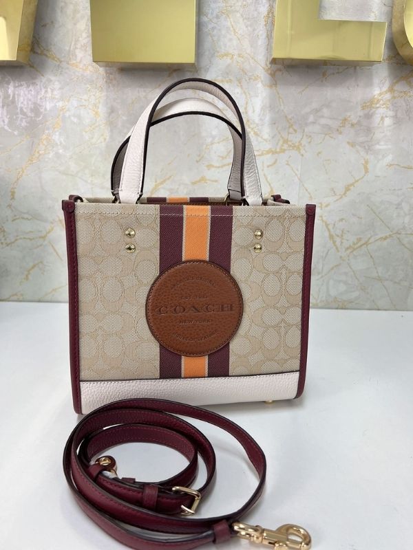 coach dempsey tote 30